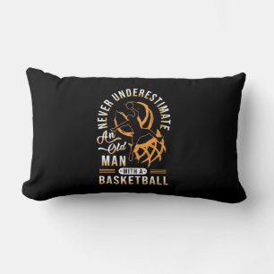 Almofada Lombar O Poder Do Velho Com Um Basquete