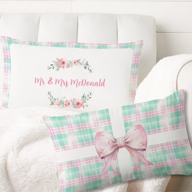 Almofada Lombar Pastel Natal Personalizado - Cor-de-Algodão Rosa (Pastel Christmas Personalized Name Cottage Pink  Lumbar Pillow mr & mrs family country cottagecore)