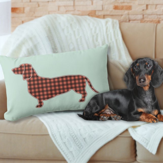 Almofada Lombar Perfil Gingham Black and Tan Dachshund - Mint (Our gingham Black and Tan Dachshund pillow works with so many classic styles.)
