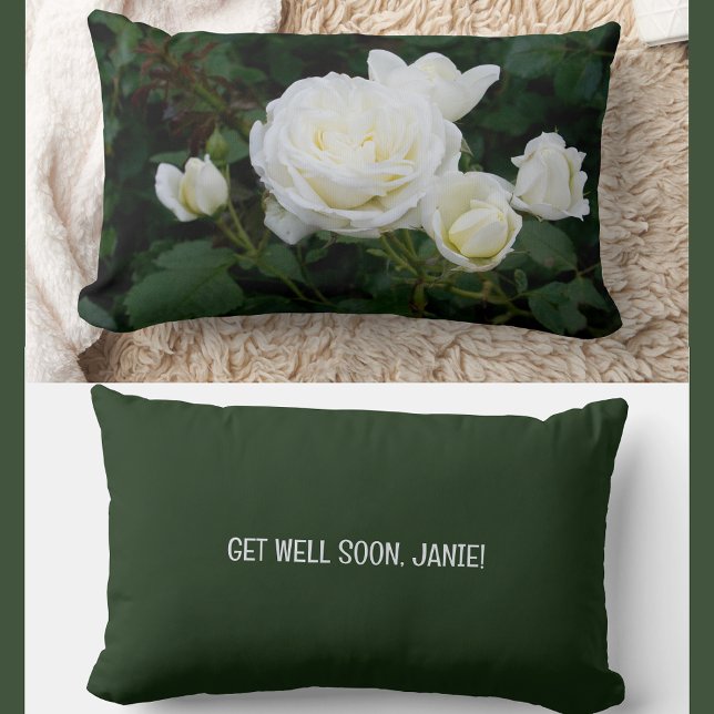 Almofada Lombar Personalizado Obtenha Bem Em Breve Rosas De Amigos (Modern, elegant Get Well Soon personalized name accent pillow coworker. Photo of cream white roses)