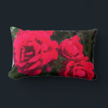 Almofada Lombar Rosa vermelha Blooming<br><div class="desc">Rosas vermelhas Rosarium. Rosas vermelhas magníficas florescem o verão inteiro.</div>