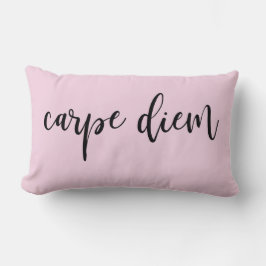 Almofada Lombar Script Elegante de Diem de Carpe Rosa-Blush