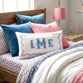 Almofada Lombar Tapeçaria de Monograma Escalpado Azul e Rosa