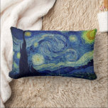 Almofada Lombar Van Gogh Starry Night<br><div class="desc">A trabalho de arte de Vincent Van Gogh "A Noite Estrelada" está representada neste travesseiro lombar. Um céu noturno tão vivo com sumptudos pântanos! **Veja os produtos relacionados com este design em nossa loja e descubra opções mais incríveis com esta maravilhosa imagem: https://www.zazzle.com/collections/arty_gifts_for_the_van_gogh_fan_in_your_life-119079521028472120?rf=238919973384052768</div>
