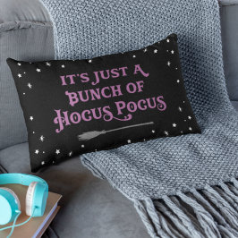 Almofada Lombar Vassoura de Bruxa Hocus Pocus Roxo Vintage