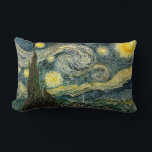 Almofada Lombar Vincent van Gogh's The Starry Night (1889)<br><div class="desc">Uma pintura pós-impressionista clássica de 1889, trabalho de arte que passou para o dominio público e faz maravilhosos presentes e outros produtos. Todas as obras de arte fina, arte venenosa, obras-primas clássicas e outras obras-primas antigas aqui na Galeria de Masterworks foram cuidadosamente editadas e colocadas em produtos para fornecer os...</div>