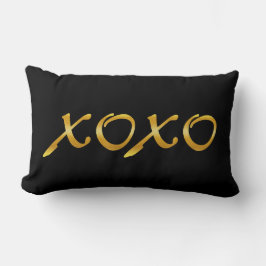Almofada Lombar XOXO está em Dourado e preto