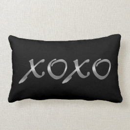 Almofada Lombar XOXO na prata & no preto
