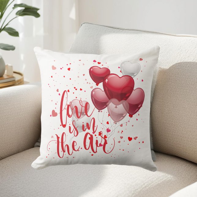 Almofada Love Is In The Air Throw Pillow (Criador carregado)