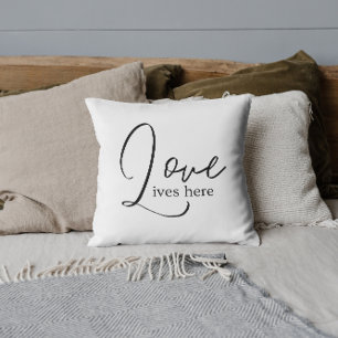 Almofada Love Lives Here Travesseiro decorativo
