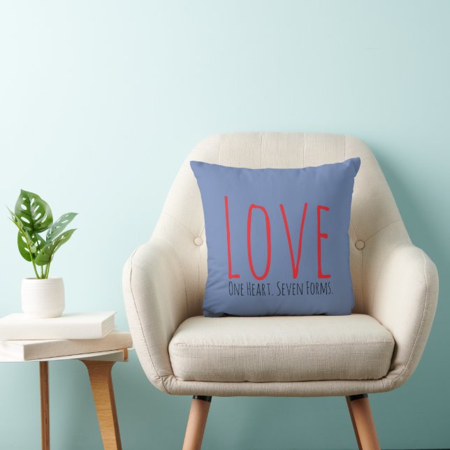 Almofada Love - One Heart. Seven Forms Throw Pillow (Cadeira)