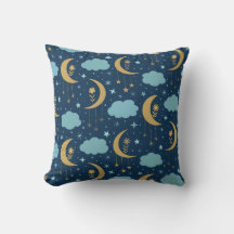 Lua Boho Dourada Com Nuvens Celestiais