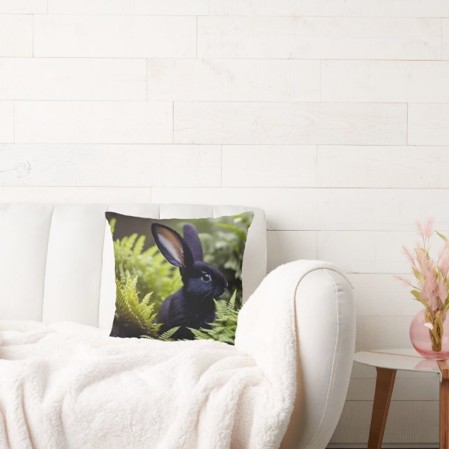 Almofada Lúcifer o Coelho Negro: Um Pacote Escuro de Mal (Sofá)