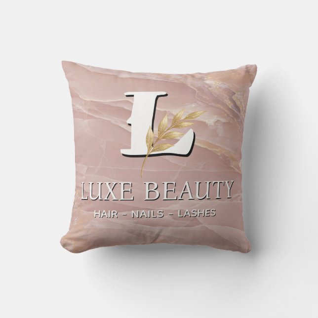 Almofada Luxury Blush Pink Marble Beauty Salon Logo (Frente)