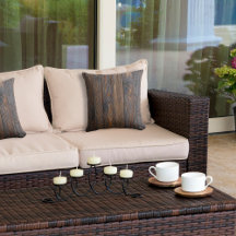 Madeira russa Tom castanho escuro ao ar livre Trav