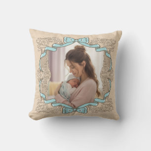 Almofada Mãe e Filho Quadro Antigo com Laço Azul Bebê