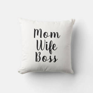 Almofada Mãe Esposa Chefe preto, roteiro personalizado