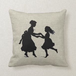 Almofada Mãe & filha que guardaram a dança das mãos