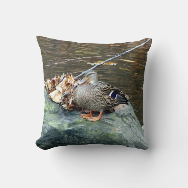 Almofada Mallard Duck (Mulher) no Travesseiro Mossy Rock (Frente)