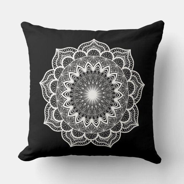 Almofada Mandala Branco em Fundo Preto (Frente)
