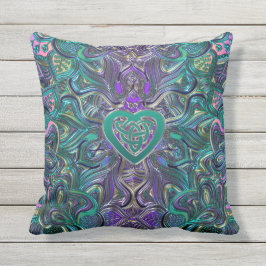 Almofada Mandala colorida com coração celta