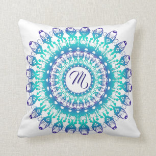 Almofada Mandala étnica da cerceta. monograma