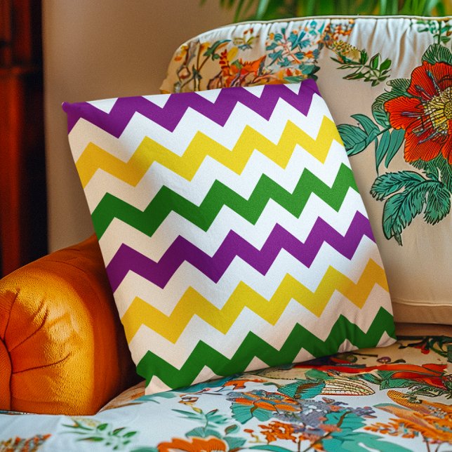 Almofada Mardi Gras Chevron Pattern (Mardi Gras Chevron Pattern Throw Pillow)
