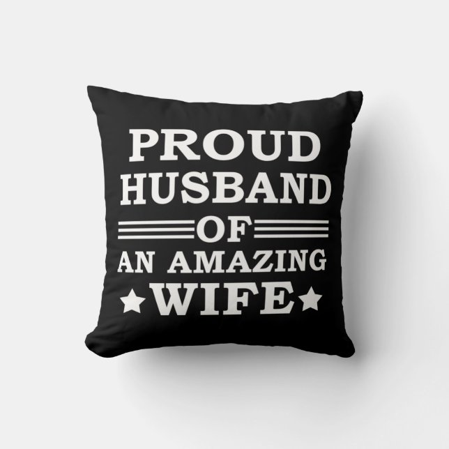 Almofada marido orgulhoso de uma esposa incrível (Frente)