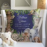 Almofada Marinho Azul Bebê Nascê Nascê Selva Animais Bonito<br><div class="desc">Bem-vindos ao seu filho a um mundo de aventura com o Travesseiro Safari Jungle Animal Baby Boy Nursery, um encantador suplemento ao seu primeiro santuário. Este travesseiro apresenta um encantador conjunto de aquarelas tropicais e selvas, trazendo uma vibração divertida, mas serena, para o berçário. Personalize-o com o nome, data e...</div>