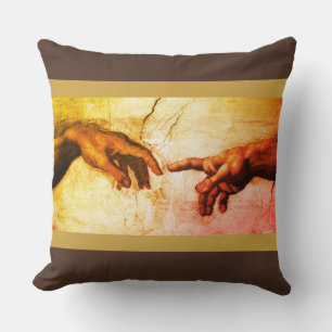 Almofada Michelangelo entrega arte vintage em marrom