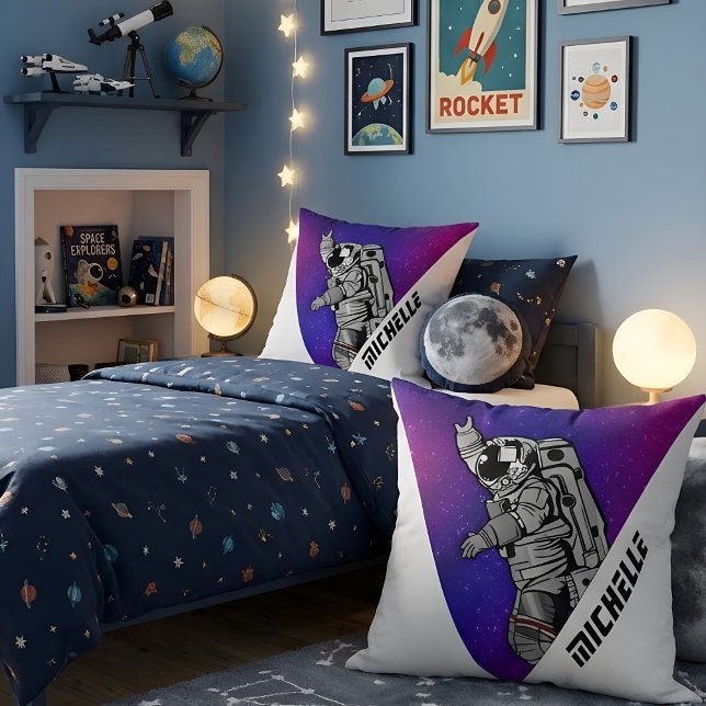 Almofada Modern Astronaut Purple Galaxy Space Custom Name (Criador carregado)