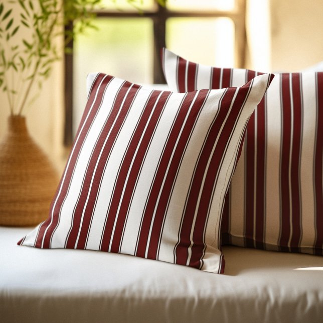 Almofada Modern Burgundy Striped (Criador carregado)