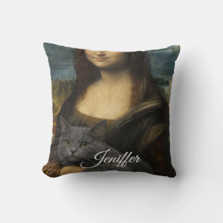 Almofada Mona Lisa segurando um gato cinza elegante