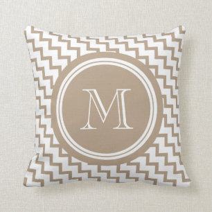 Almofada Monograma bege de Brown Chevron elegante
