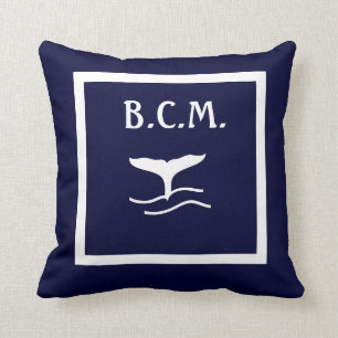 Almofada monograma CAUTALHO DE BALEIA BRANCO em AZUL