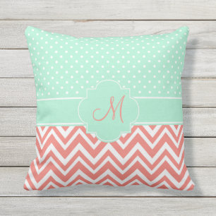 Almofada Monograma Chevron coral com teste padrão de