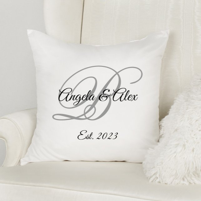 Almofada Monograma do Aniversário do Casamento de Ricos Neg (Grey Wedding Anniversary Monogram Throw Pillow)