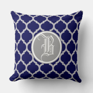 Almofada Monograma do padrão quatrefoil azul Marinho