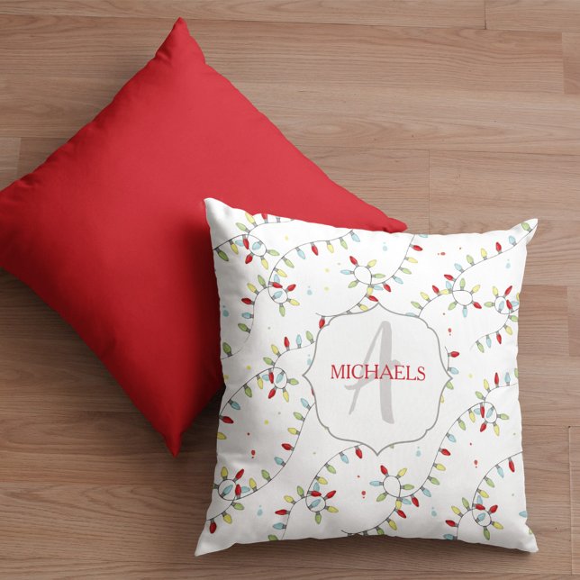 Almofada Monograma Feriado de Linhas Luzes de Natal Persona (Christmas holiday string lights monogram custom throw pillow)
