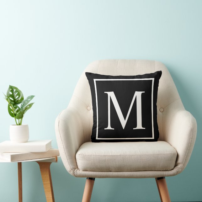 Almofada Monograma Personalizado Preto Elegante (Cadeira)