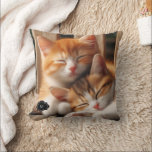Almofada Monograma russo de duas famílias de gatos fofos<br><div class="desc">Duas famílias de gatos bonitinhas monograma de Travesseiro lombar. Você pode adicionar seu próprio monograma para personalizar.</div>