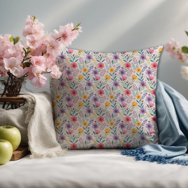 Almofada Monograma simples de flor selvagem de cinzas leves (Criador carregado)