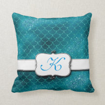 Almofada Monogramada Estilosa com Escamas de Serei