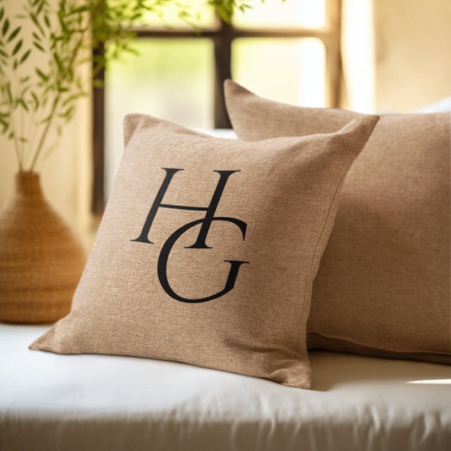 Almofada Monogramas personalizados Faux Burlap (Criador carregado)