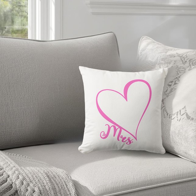 Almofada Mrs. Pink Heart Throw Pillow (Criador carregado)