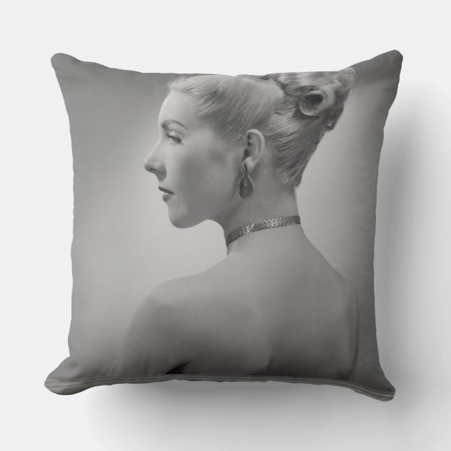 Almofada Mulher elegante (Frente)