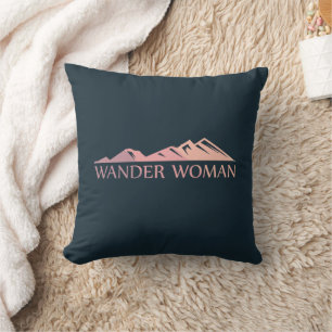 Almofada Mulher vadia caminhando acampamento