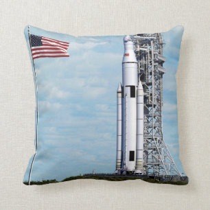 Almofada NASA SLS Sistema de Lançamento Espacial Foguete na