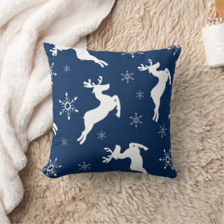 Almofada Natal Moderno em Aquarela com Rena Azul e Neve