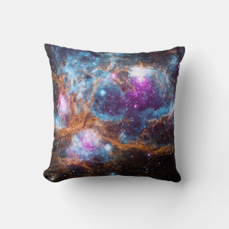 Almofada Nebulosa da Guerra e Paz - NGC 6357